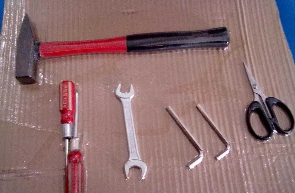 五金產品包裝機的革新與應用 高效、環保的紙卡包裝方案