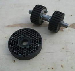 燃料顆粒機(jī)與飼料生產(chǎn)線 山東曲阜華誠機(jī)械的專業(yè)制造